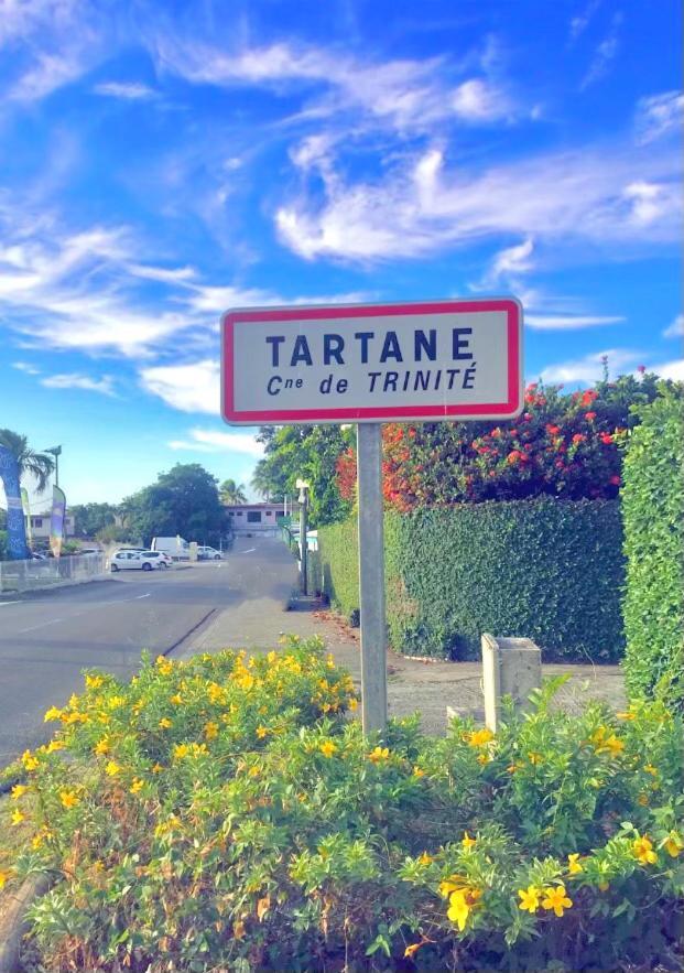Charmant Studio A La Residence De La Baie De Tartane La Trinite Exterior photo